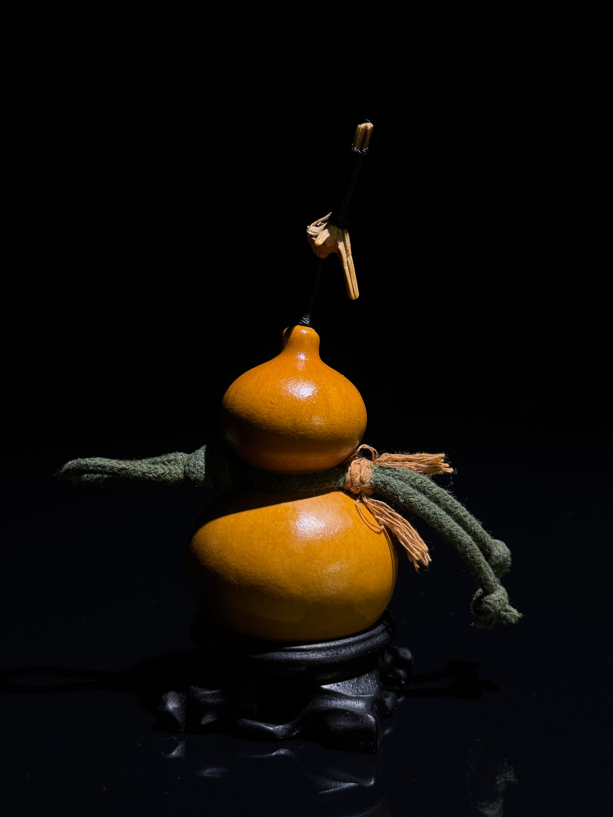 H009 natural gourd, alternate view