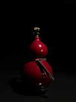 J001 red lacquered natural wine gourd, alternate view