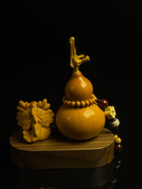 S004 crafted pear-shaped natural gourd, alternate view